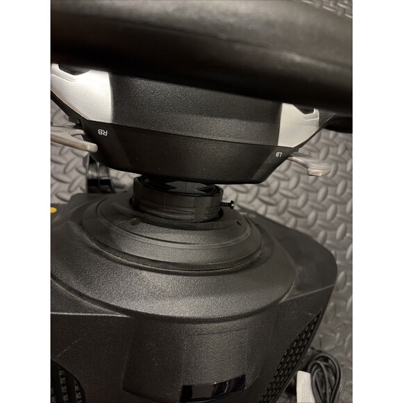 Rare Xbox Thrustmaster TX Ferrari 458 Italia Edition Wheel Only Great Conditon - Picture 4 of 8